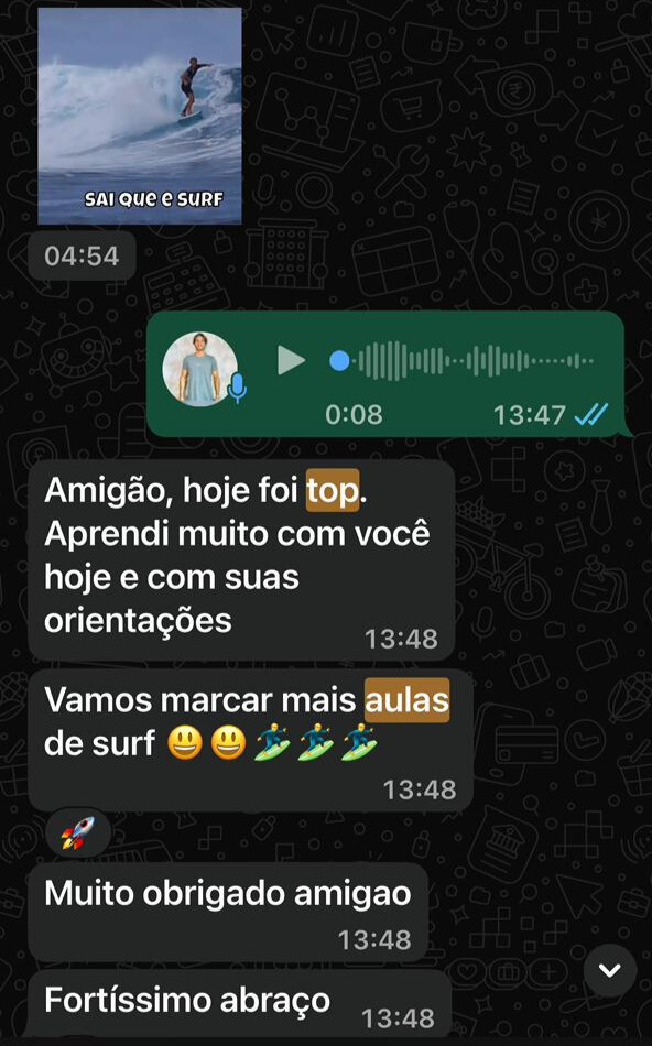 Print de feedback de aluno no WhatsApp sobre evolução no surf