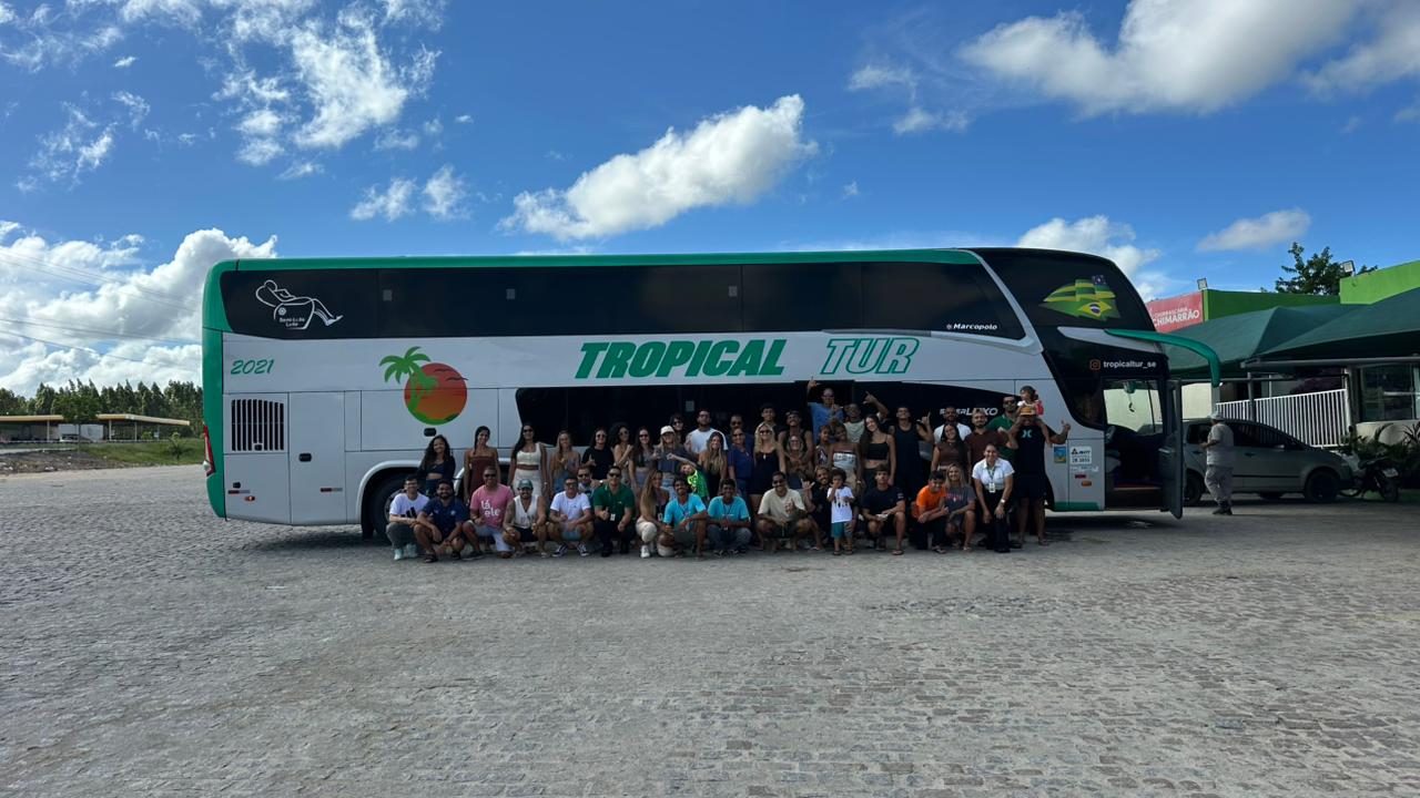 Recordação de surf trip da T4 em clima de viagem