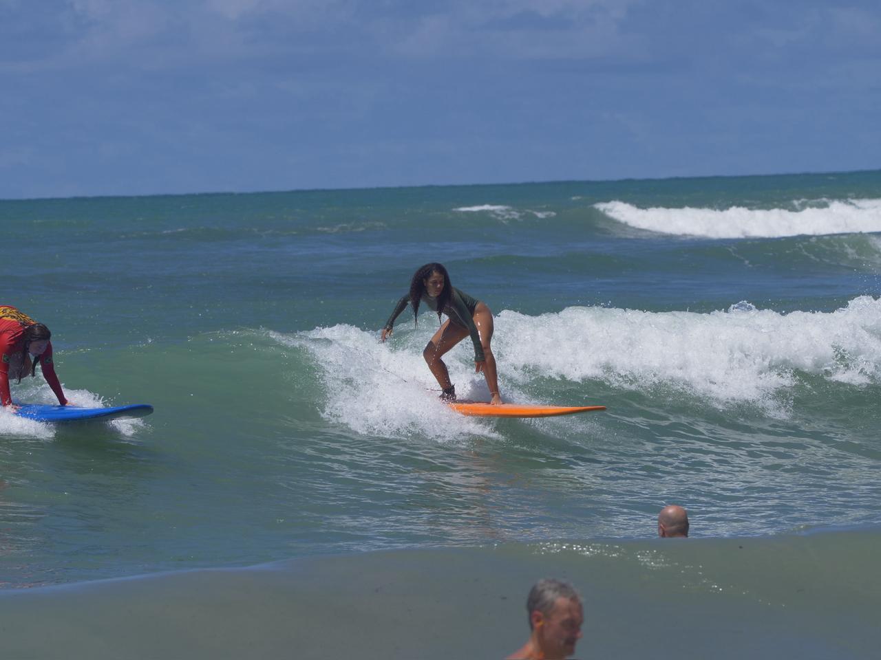 Recordação de surf trip da T4 em clima de viagem