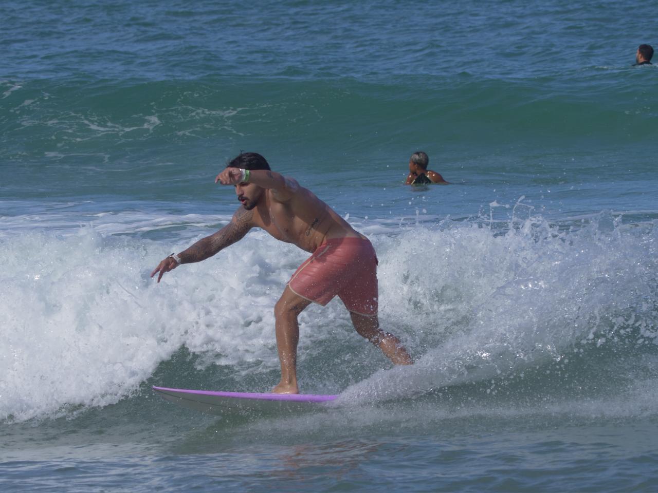 Recordação de surf trip da T4 em clima de viagem